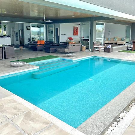 Aroha Seaview Villa - Private Pool - Pantai Cenang  Kültér fotó