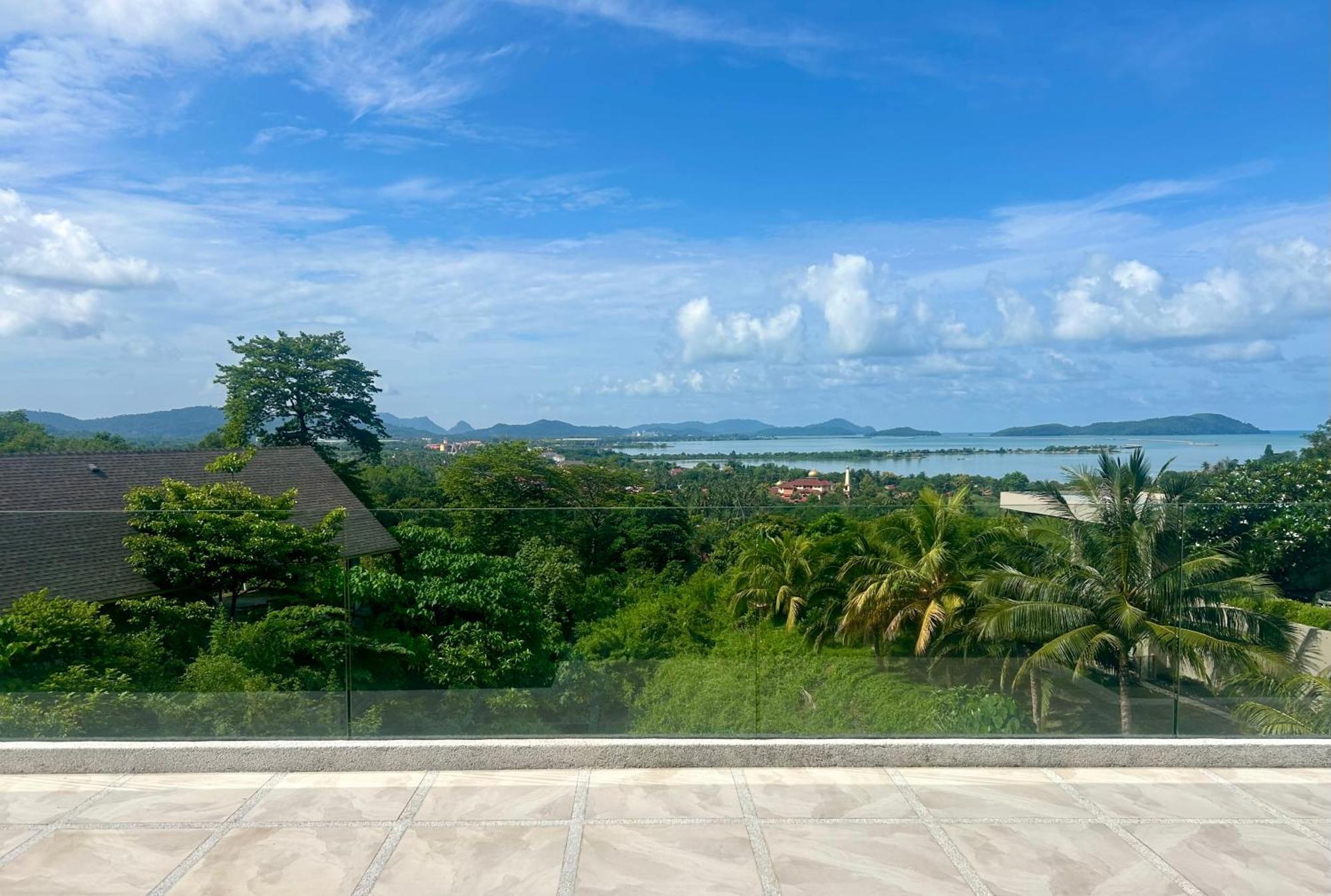 Aroha Seaview Villa - Private Pool - Pantai Cenang  Kültér fotó