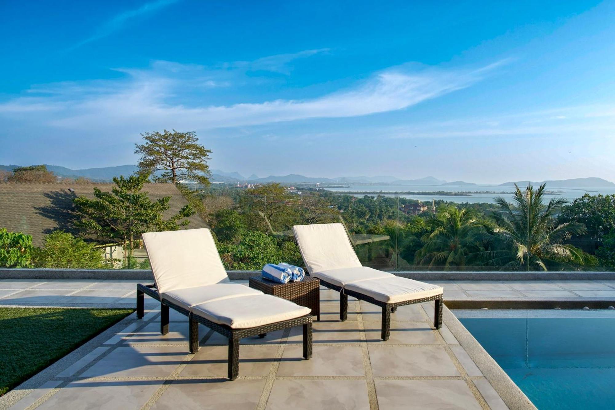 Aroha Seaview Villa - Private Pool - Pantai Cenang  Kültér fotó